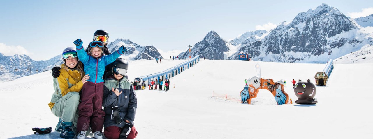 Sciare in famiglia al ghiacciaio dello Stubai, © Stubaier Gletscher/Christoph Schöch