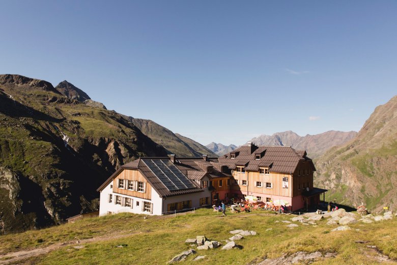 Il rifugio Taschachhaus nelle Alpi di &Ouml;tzt.
, © Tirol Werbung, Bert Heinzlmeier