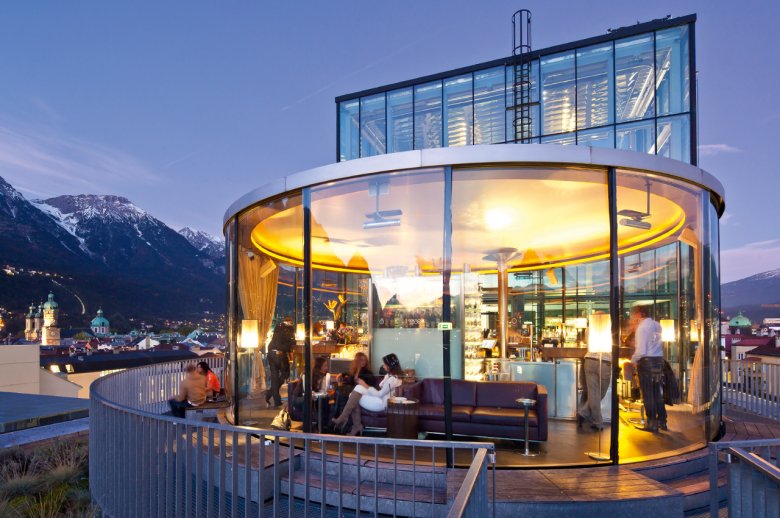 Il bar 360 Grad sul tetto del municipio di Innsbruck