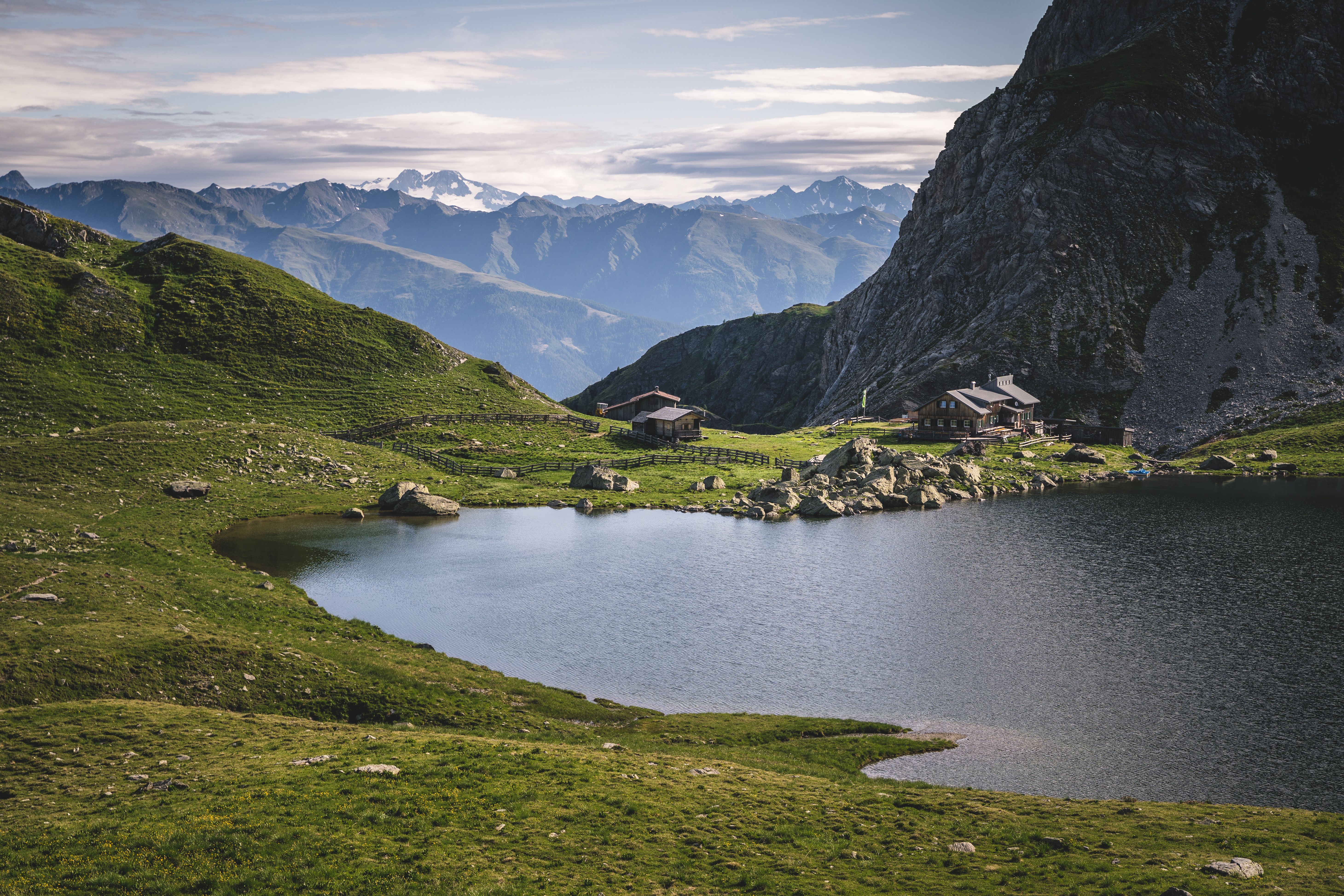 Obstanser See mit Hütte