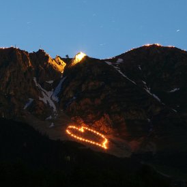 I fuochi di solstizio sulla Nordkette a Innsbruck, © Innsbrucker Nordkettenbahnen