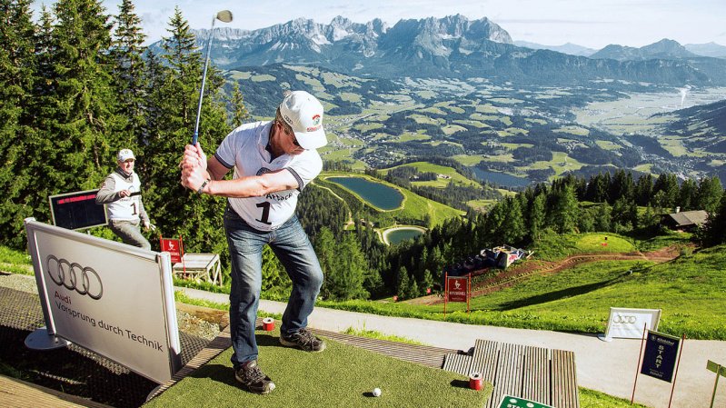 Il grande highlight del festival di golf: il "Golf the Streif" all'Hahnenkamm, © Alexander Gliederer