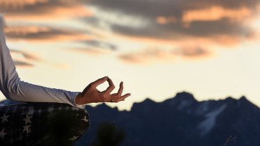 Yoga in Tirolo , © Tourismusverband St. Anton am Arlberg, Patrick Säly