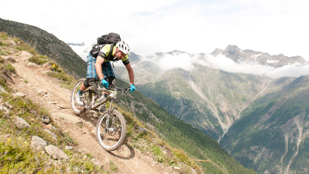 Mountainbike nella valle Ötztal, © Tirol-Werbung-Werlberger-Michael