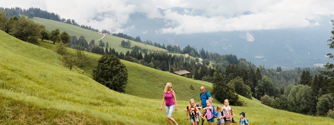 Escursione in famiglia nella valle Alpbachtal, © Tirol Werbung/Robert Pupeter