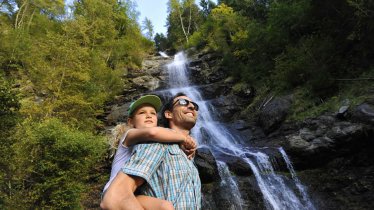 Il sentiero naturalistico alla cascata Schleierwasserfall, © Wörgötter & Friends