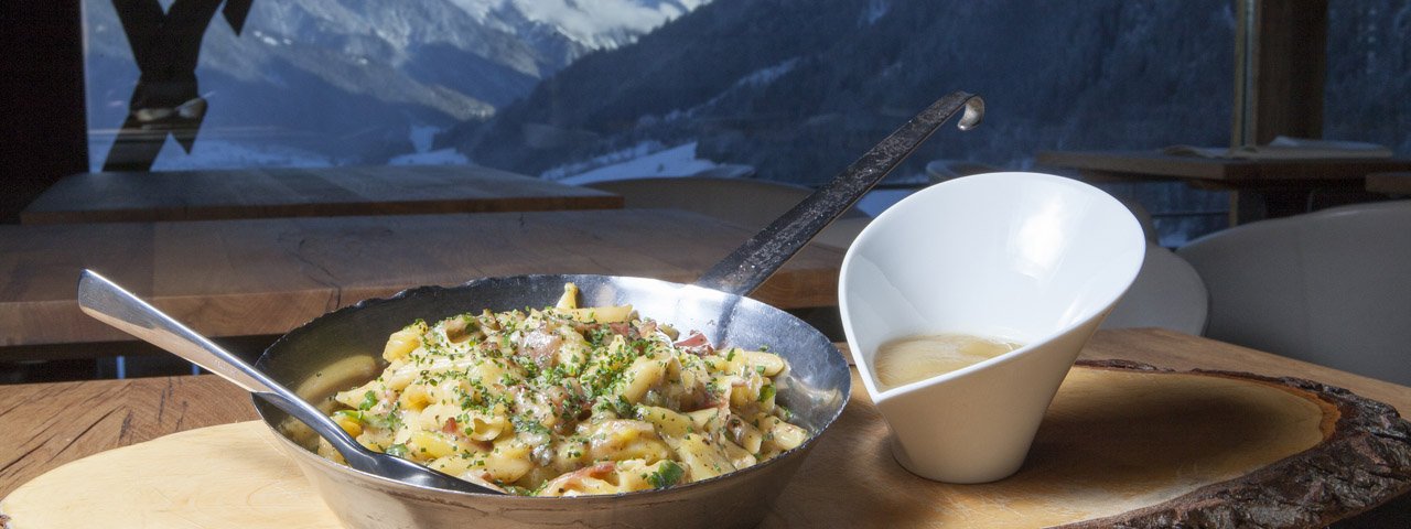 Pasta di malga tirolese con mousse di mele al forno, © Tirol Werbung